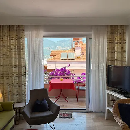 بيت للعطل Duplex House On The Castle Road With A Seaview *