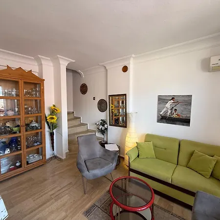 Duplex House On The Castle Road With A Seaview Alanya