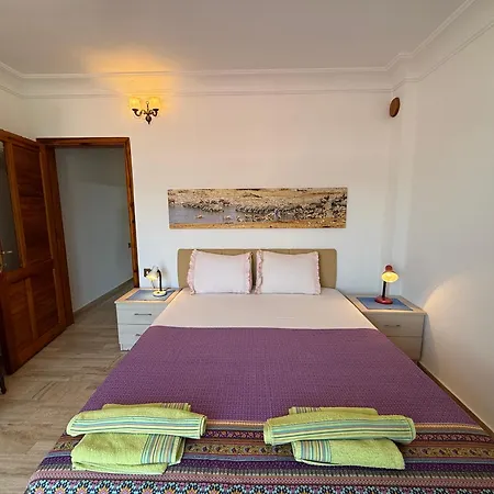 Duplex House On The Castle Road With A Seaview Holiday home