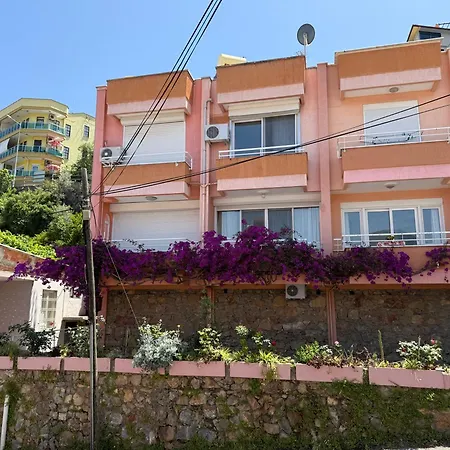 Duplex House On The Castle Road With A Seaview Ferienhaus *