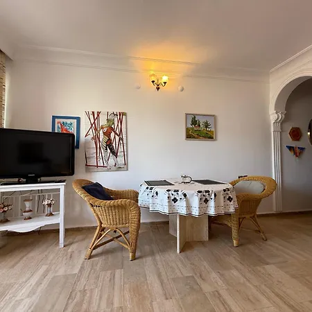 Duplex House On The Castle Road With A Seaview *